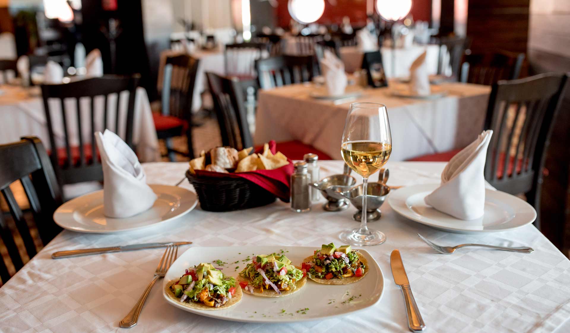 Disfruta de la gastronomía de Hoteles Emporio