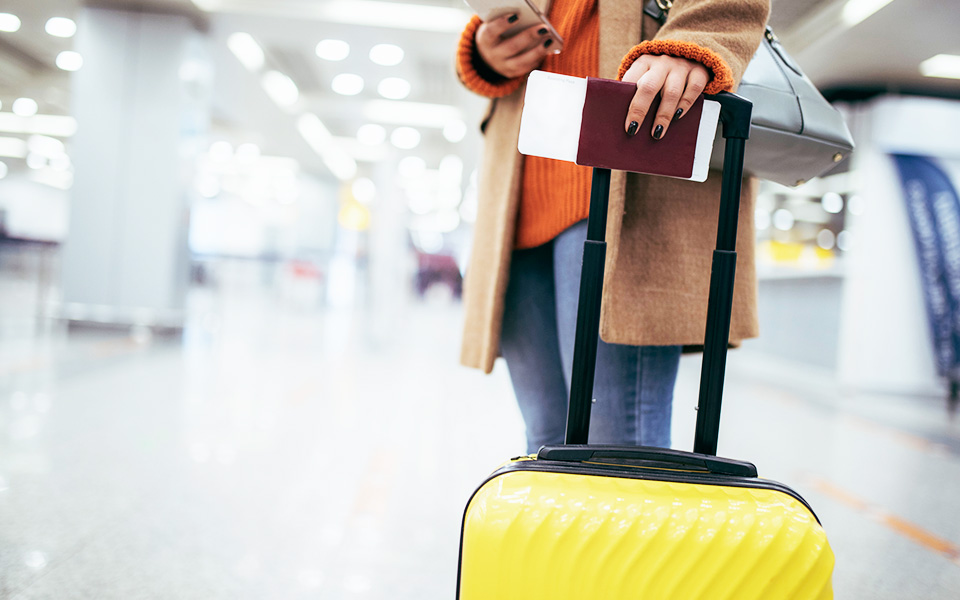 Almohada que rellenas con ropa – Se transforma en equipaje adicional sin  cargos por exceso – Se adapta a hasta 3 días de artículos esenciales de  viaje